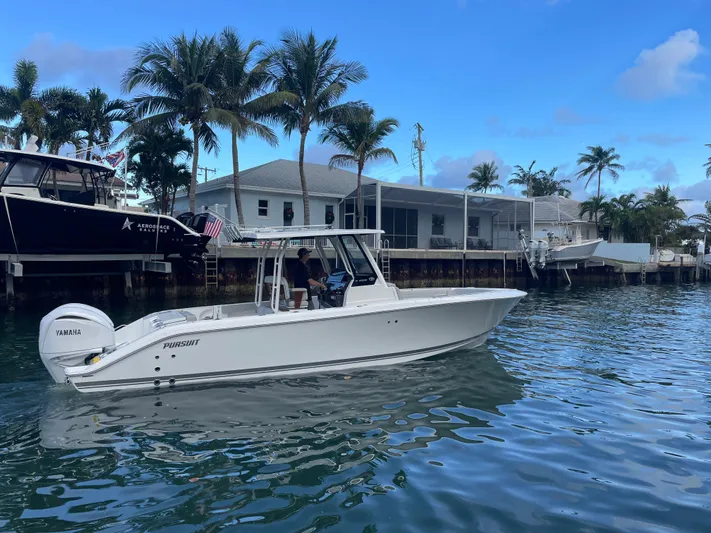  Yacht Photos Pics 2025 Pursuit 288 S - Image 12