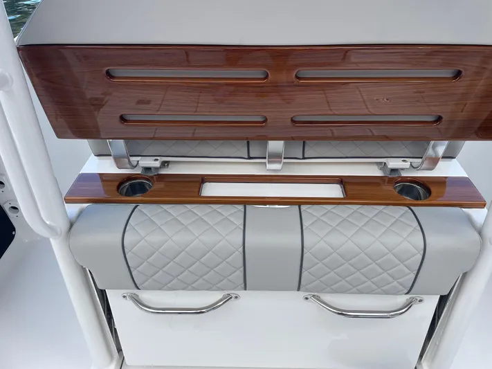  Yacht Photos Pics 2025 Pursuit 288 S - Image 16