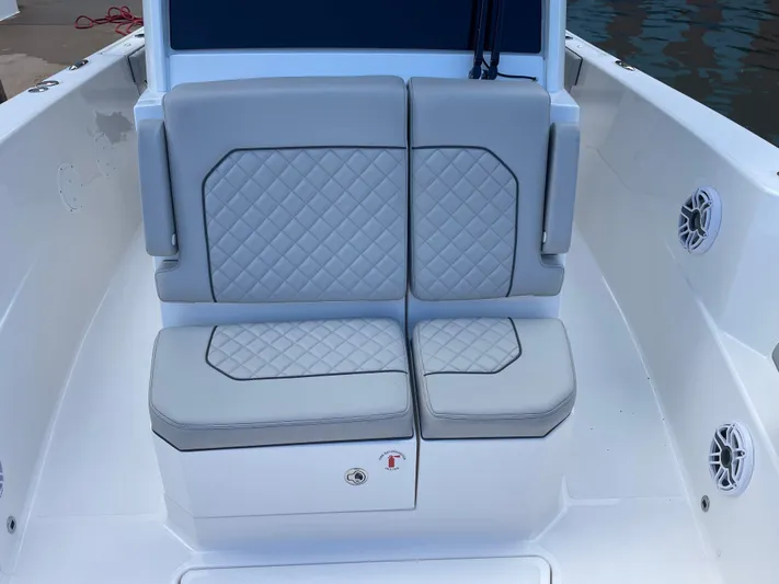  Yacht Photos Pics 2025 Pursuit 288 S - Image 14