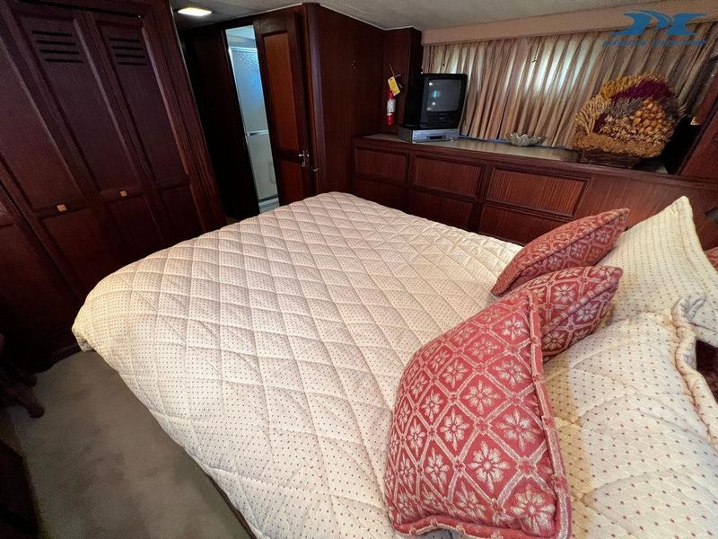 1986 Hatteras 53 Extended Deckhouse Motor Yacht