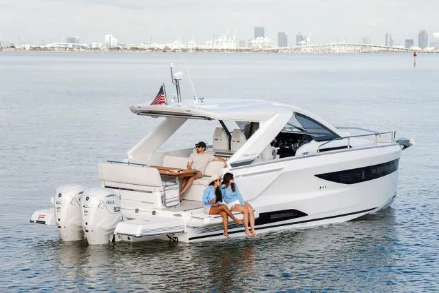  Yacht Photos Pics Manufacturer Provided Image