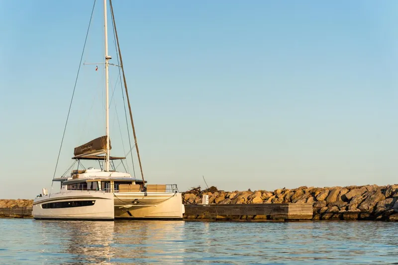Signature Bali 5.4. (6+ 2 Cabins) Yacht Photos Pics 