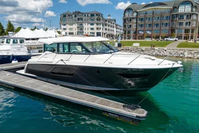 Tiara Yachts C49 Coupe