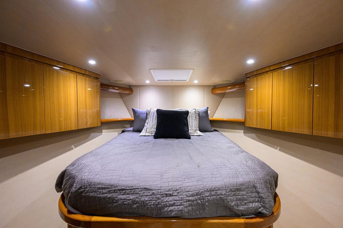2015 Viking 52 