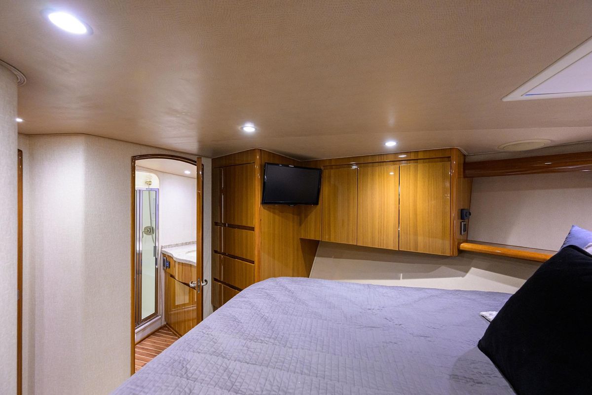 2015 Viking 52 