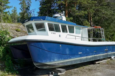 Custom Design Catamaran DC9