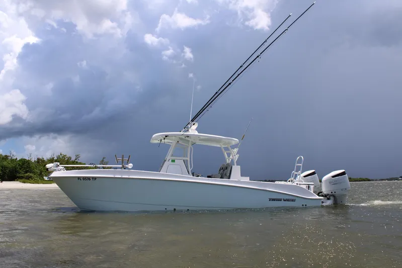 Yacht Photos Pics 2023 Twin Vee - Exterior profile on the water