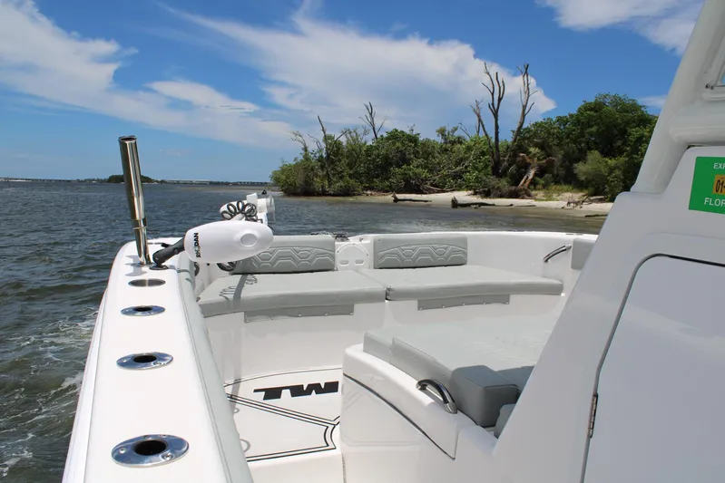  Yacht Photos Pics 2023 Twin Vee - Bow