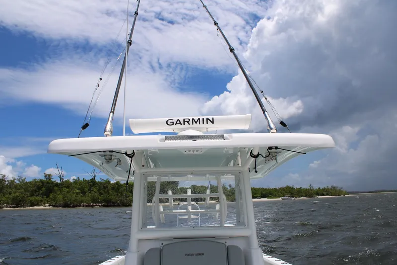  Yacht Photos Pics 2023 Twin Vee - Hard top/Garmin/Outriggers