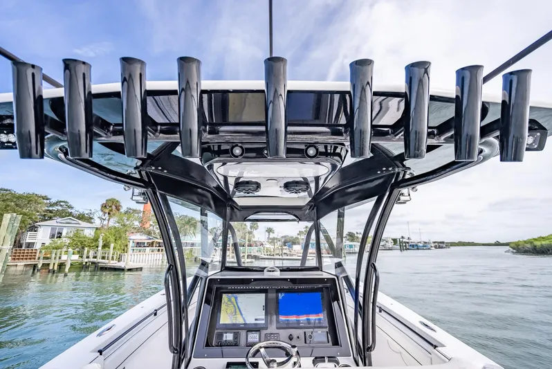  Yacht Photos Pics 2020 SeaHunter 35 Tournament boat console with advanced navigation system.
