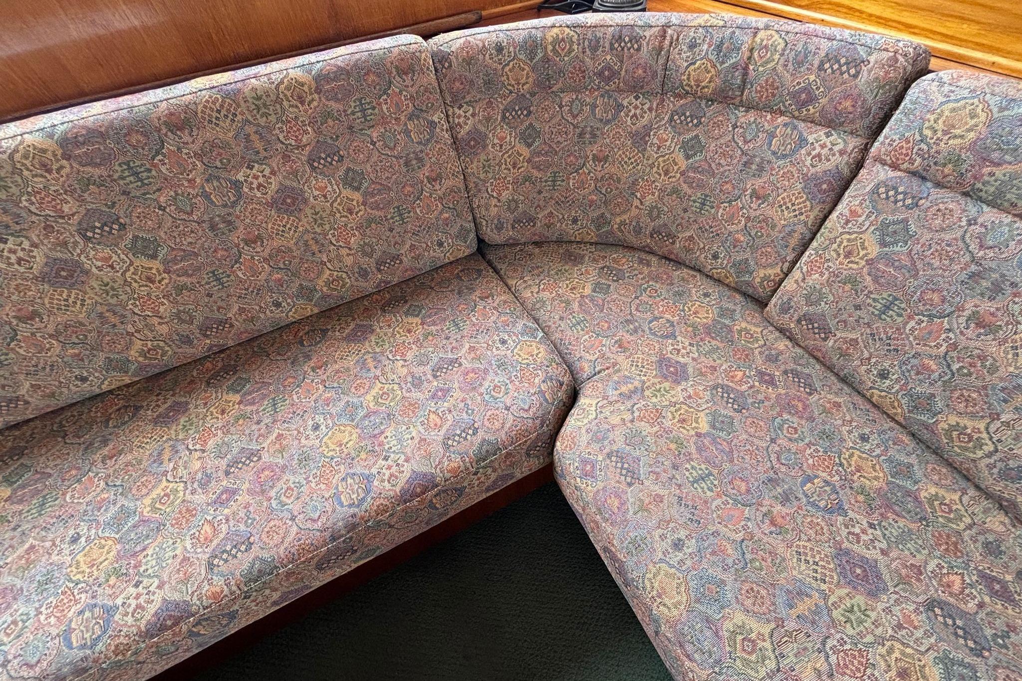 Trumpy 62 - Salon Seating