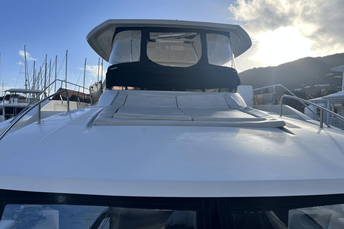 2016 Aquila 48 