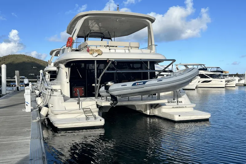 Packer Fan Yacht Photos Pics 
