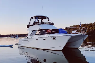 Roger Hill 11.2m Powercat