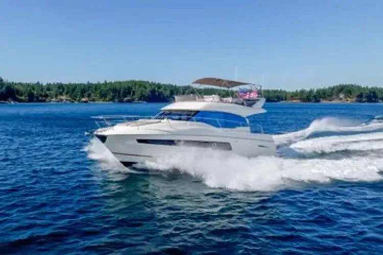 V & A Yacht Photos Pics 2019 Prestige 460 - Image 3