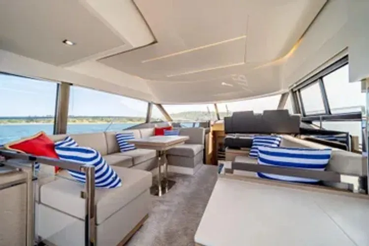 V & A Yacht Photos Pics 2019 Prestige 460 - Image 17