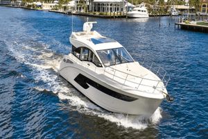 2019 52' Sea Ray-52 Sundancer Fort Myers, FL, US
