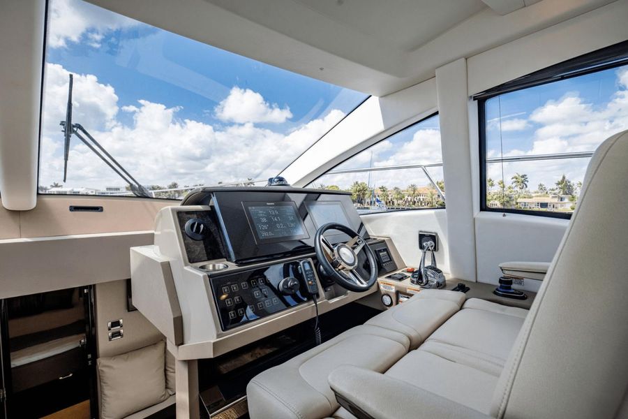 2019 Sea Ray 52 Sundancer