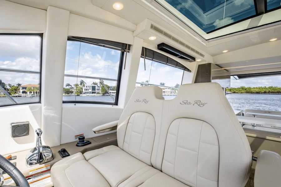 2019 Sea Ray 52 Sundancer