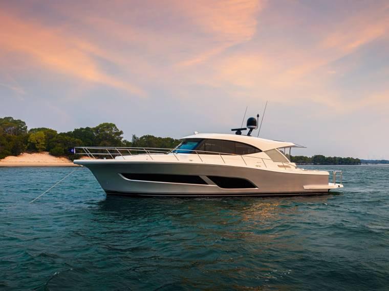 2023 Riviera Riviera 505 SUV Motor Yachts for sale - YachtWorld