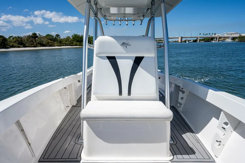 Knotty Hooker Yacht Photos Pics 