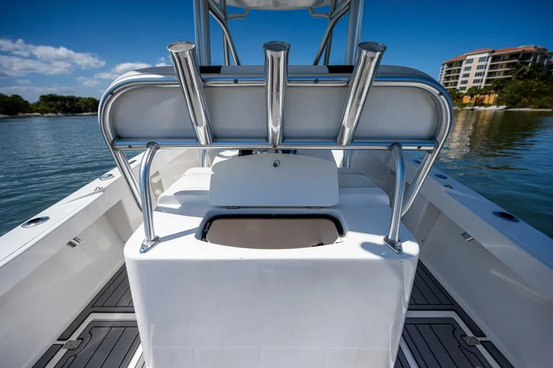 Knotty Hooker Yacht Photos Pics 