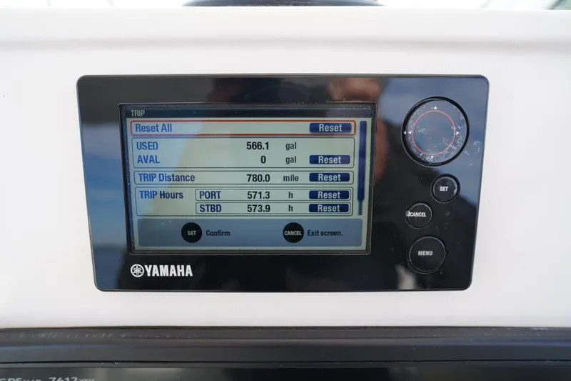  Yacht Photos Pics Yamaha display on 2016 Edgewater 280 CX showing trip data and fuel usage.