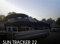 2018 Sun Tracker 22 DLX Party Barge