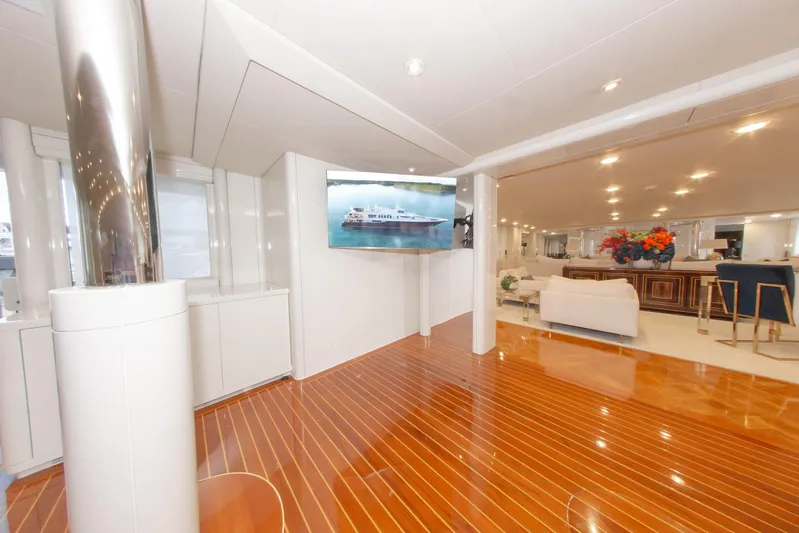 High Occupancy Yacht Photos Pics 