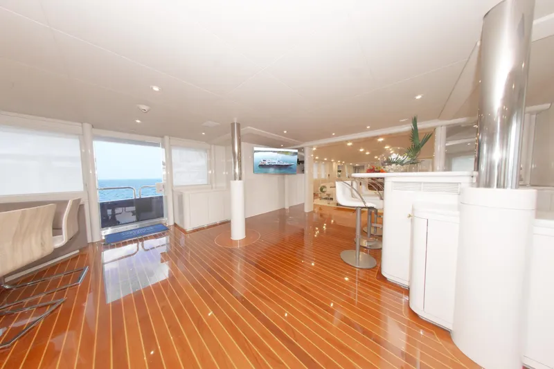 High Occupancy Yacht Photos Pics 