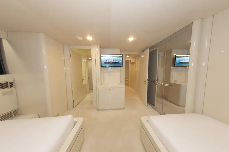 High Occupancy Yacht Photos Pics 