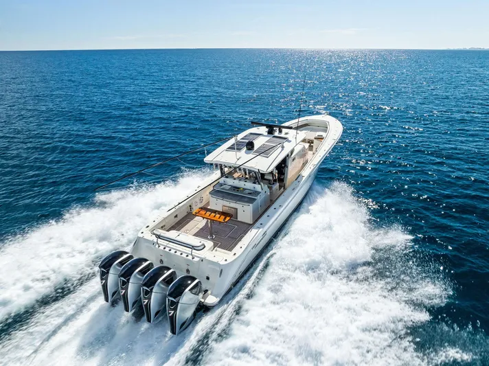 Verdandi Yacht Photos Pics 2018 HCB 53 Sue&ntilde;os boat cruising on open ocean with powerful engines.