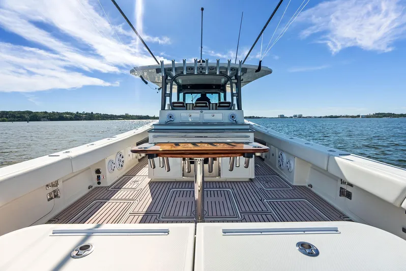 Verdandi Yacht Photos Pics 2018 HCB 53 Sue&ntilde;os boat on water, featuring spacious deck and clear blue sky.