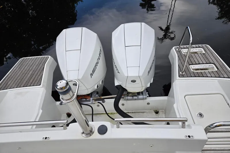  Yacht Photos Pics Twin Mercury outboard engines on a 2020 Jeanneau Leader 9.0 WA boat.