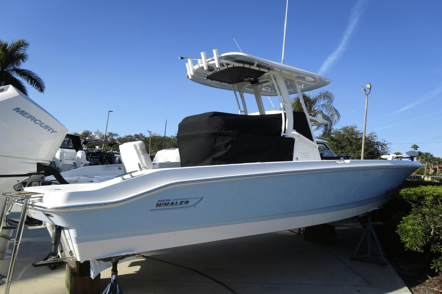 2024 Boston Whaler 250 Dauntless Sport Fishing for sale YachtWorld