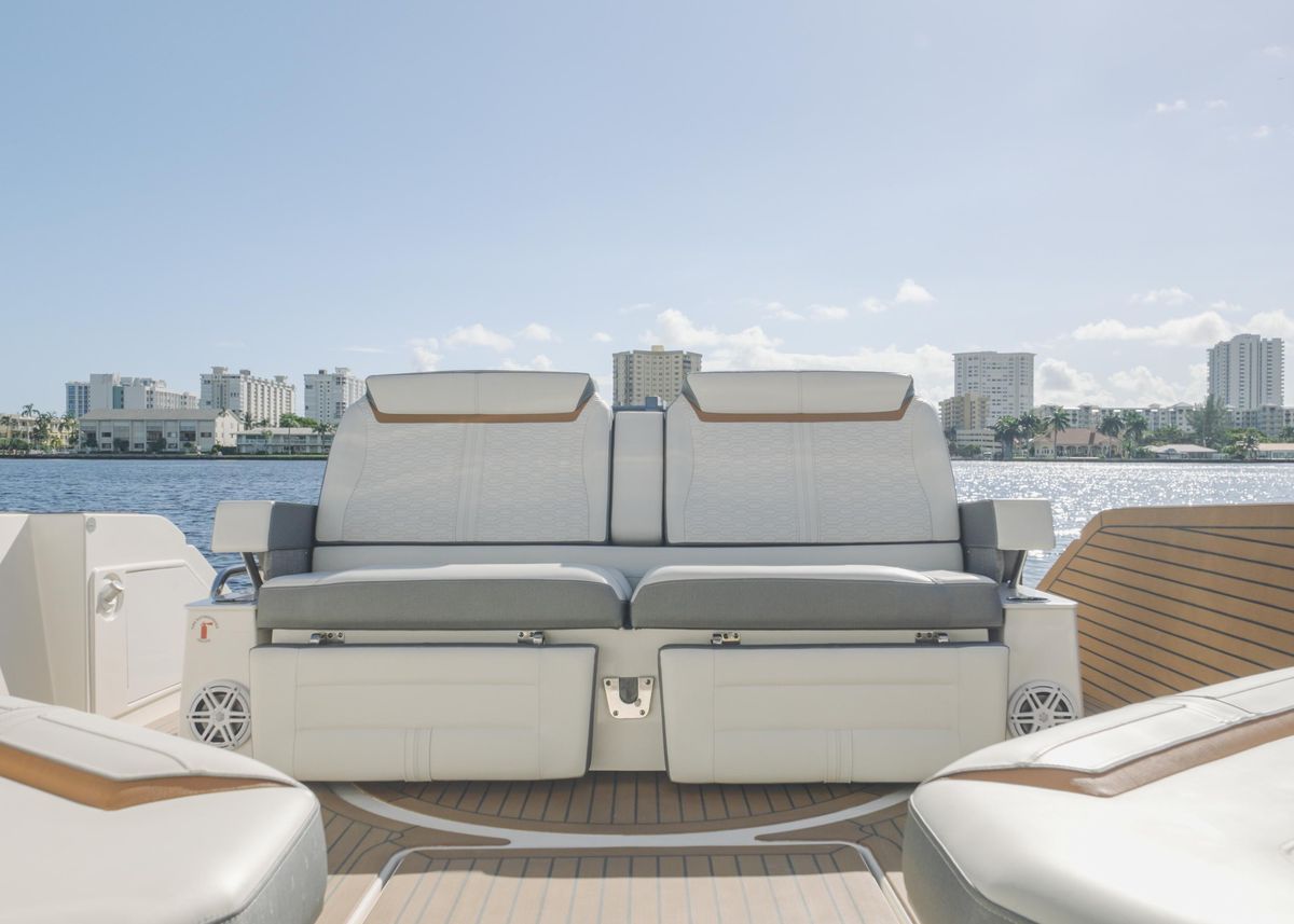 2021 Tiara Yachts 43 