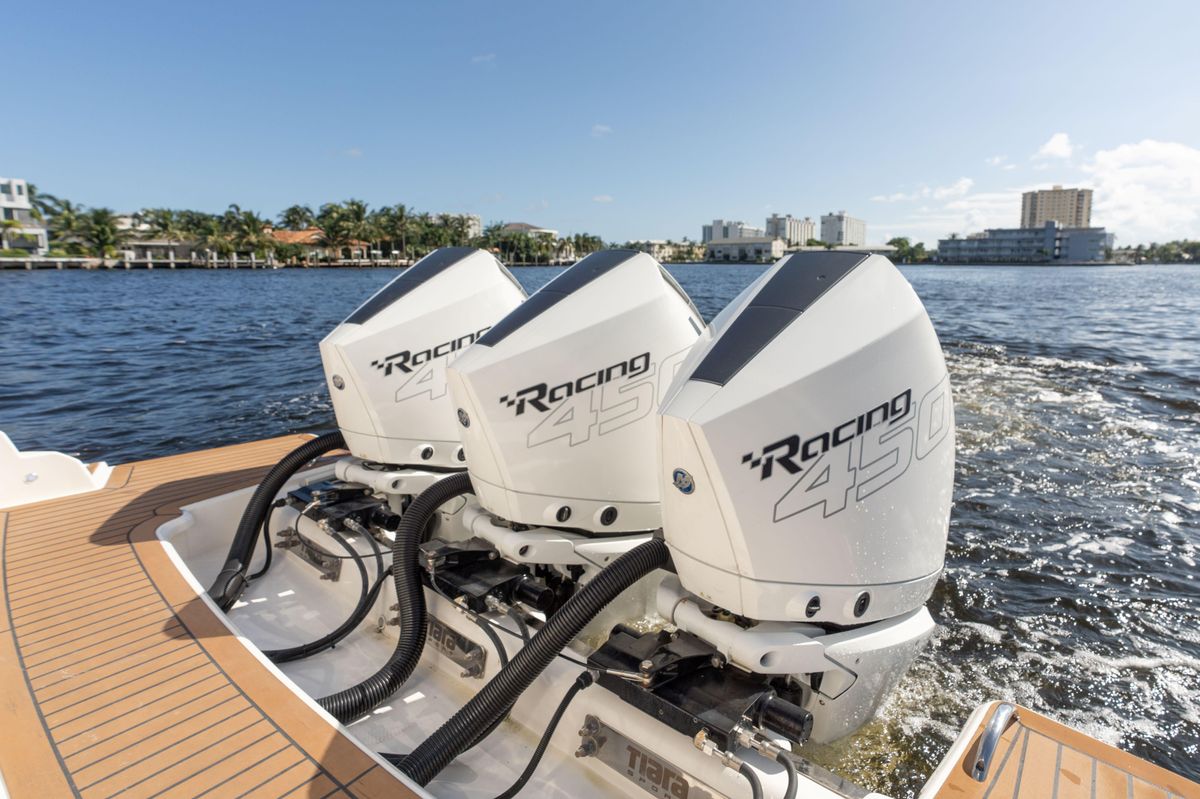 2021 Tiara Yachts 43 