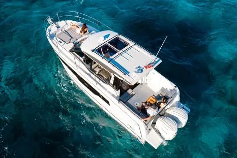  Yacht Photos Pics Manufacturer Provided Image