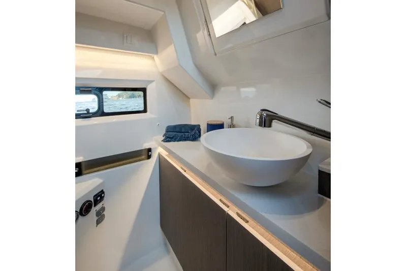  Yacht Photos Pics Manufacturer Provided Image