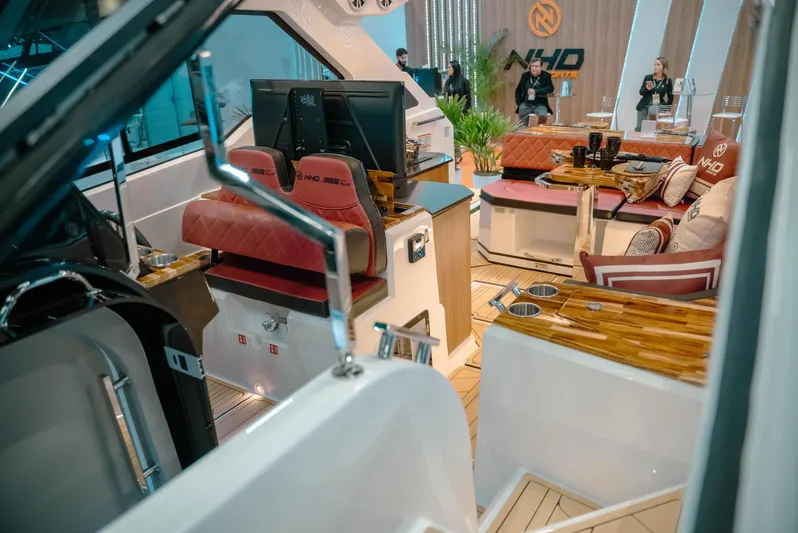  Yacht Photos Pics Interior of 2025 NHD 365 HT PLUS yacht, featuring luxurious seating and modern design.