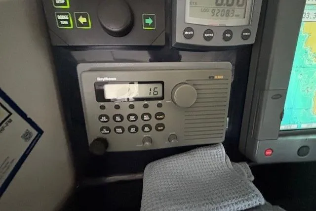 Ocean Cloud Yacht Photos Pics Control panel of a 2001 Tiara Yachts 3500 Open, featuring Raytheon marine electronics.