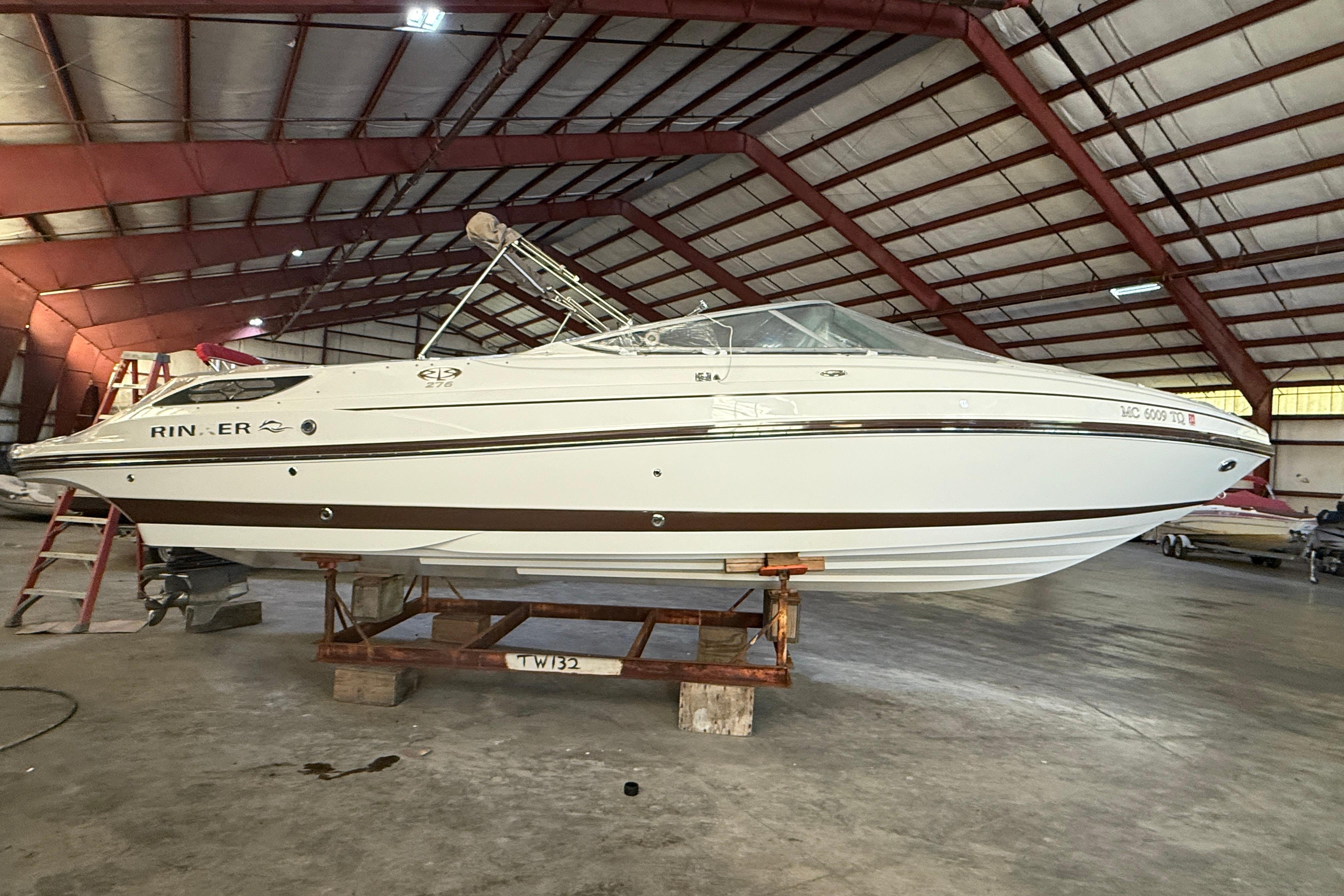 Rinker 276 Captiva Bowrider