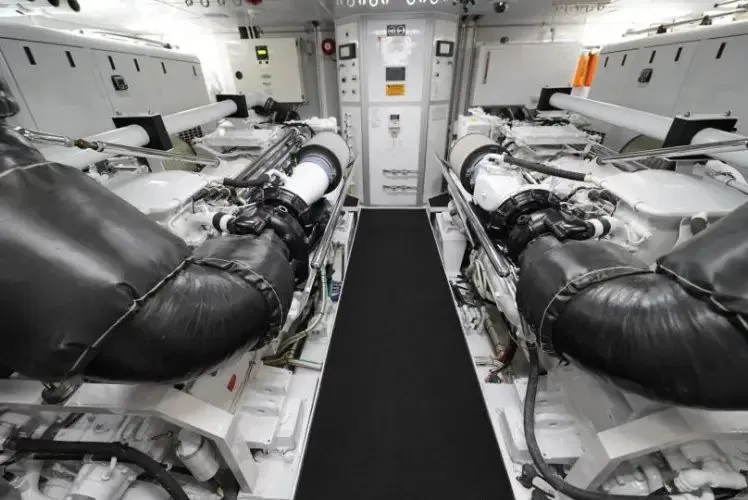 Seahawk Yacht Photos Pics 2014 Westport Motoryacht - Image 87