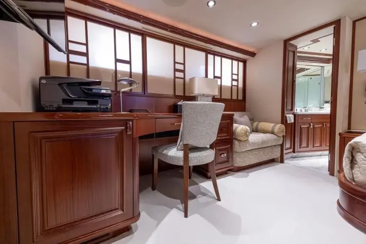 Seahawk Yacht Photos Pics 2014 Westport Motoryacht - Image 57