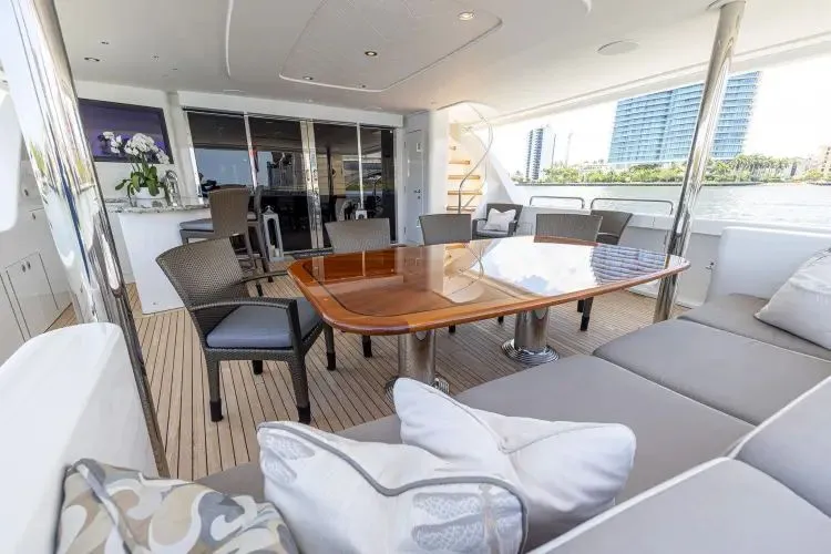 Seahawk Yacht Photos Pics 2014 Westport Motoryacht - Image 19
