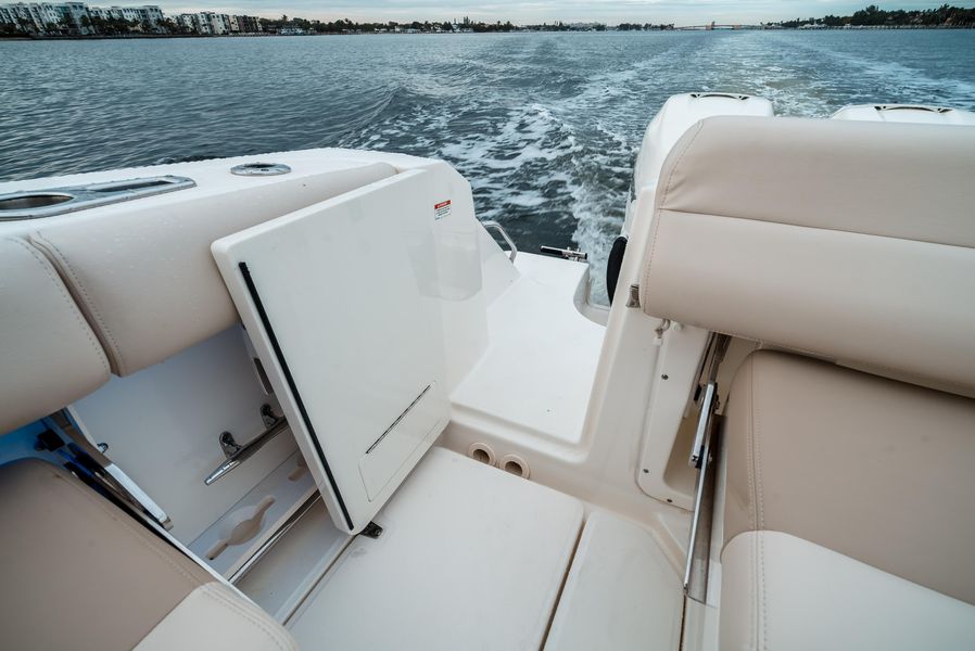 2020 Boston Whaler 420 Outrage