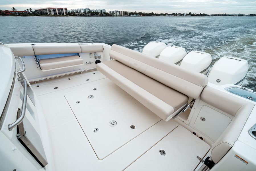 2020 Boston Whaler 420 Outrage