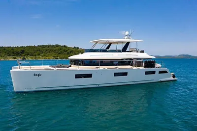 2018 Lagoon 630 Power