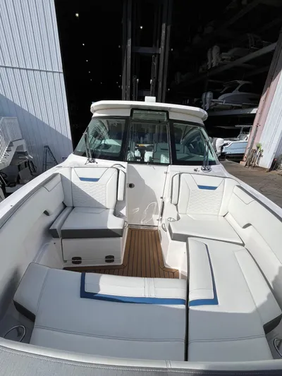  Yacht Photos Pics 2020 Tiara Yachts 34 Lx - Image 16