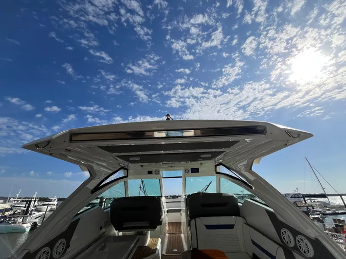  Yacht Photos Pics 2020 Tiara Yachts 34 Lx - Image 19